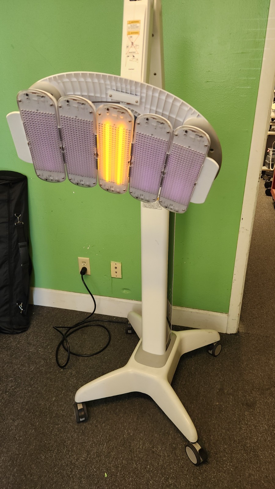 2023 Cynosure Lutronic Healite II LED Phototherapy System 930 NM