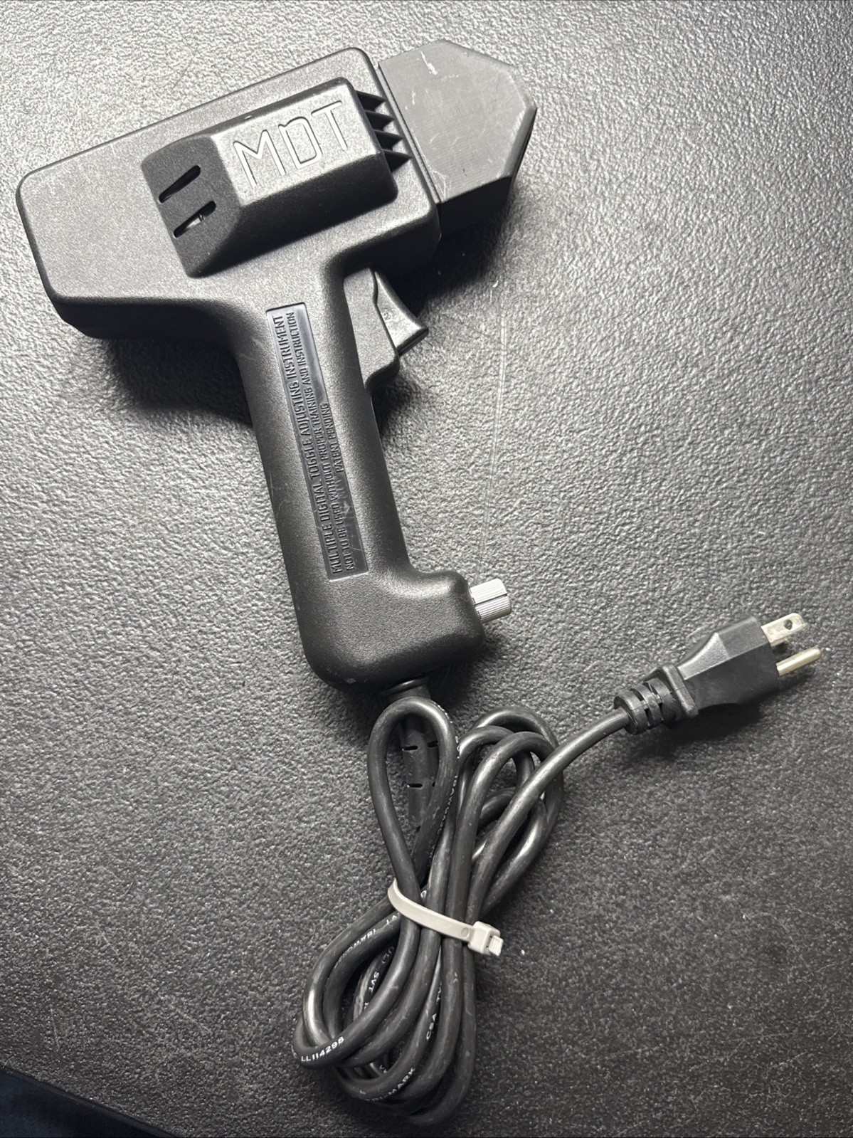 MULTIPLE DIGITAL TOGGLE MDT CHIROPRACTIC ADJUSTMENT DEVICE